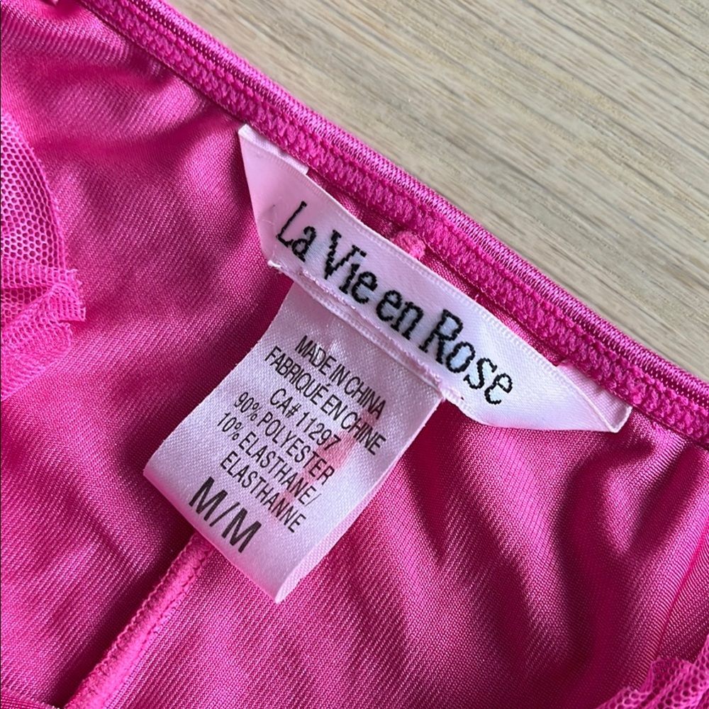 VTG Pink Slip with Lace Trim - Picture 6 of 6
